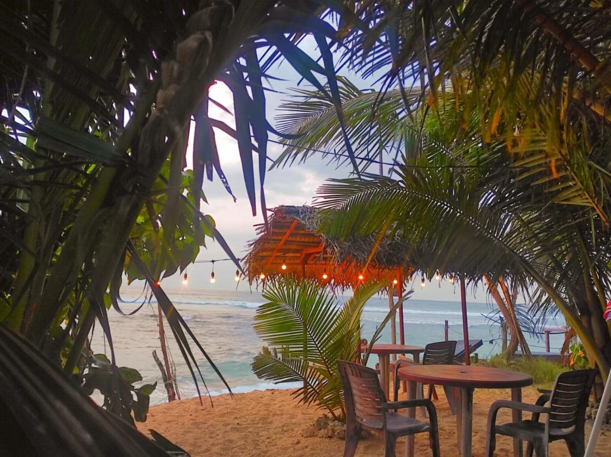 Blue Corals Beach Bungalow Matara Exterior photo